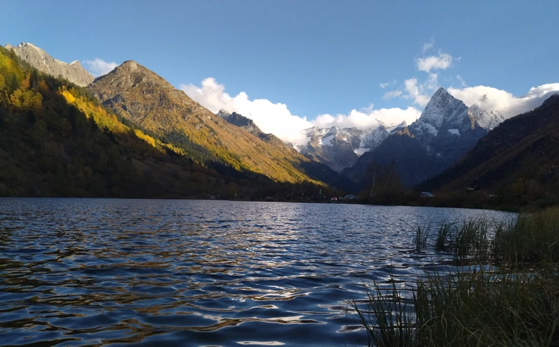 Экспресс-тур в Домбай на внедорожниках из Кисловодска: Гум-Баши, Мусса-Ачитара и Алибекский водопад – авторский тур