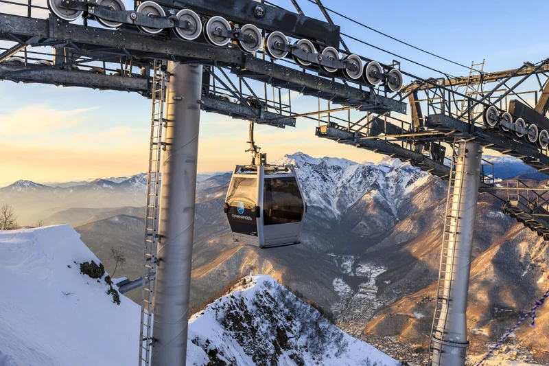 День в горах: из Адлера — в «Красную Поляну» и на «Розу Хутор» – групповая экскурсия