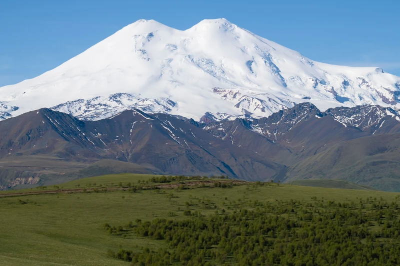 Джип-тур к горам-исполинам в мини-группе: Домбай, Архыз, Эльбрус и Чегем с лёгким треккингом – авторский тур