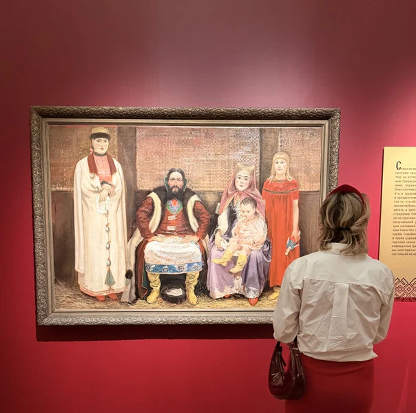 С гидом по выставке «Русская традиция» в корпусе Бенуа – индивидуальная экскурсия