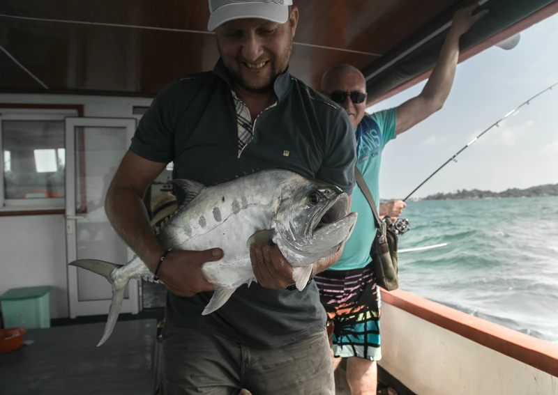 Морская рыбалка, тропический пир и снорклинг у островов Фукуока – индивидуальная экскурсия
