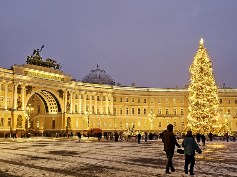 Знакомство с Петербургом: обзорная экскурсия + Эрмитаж (билеты включены)