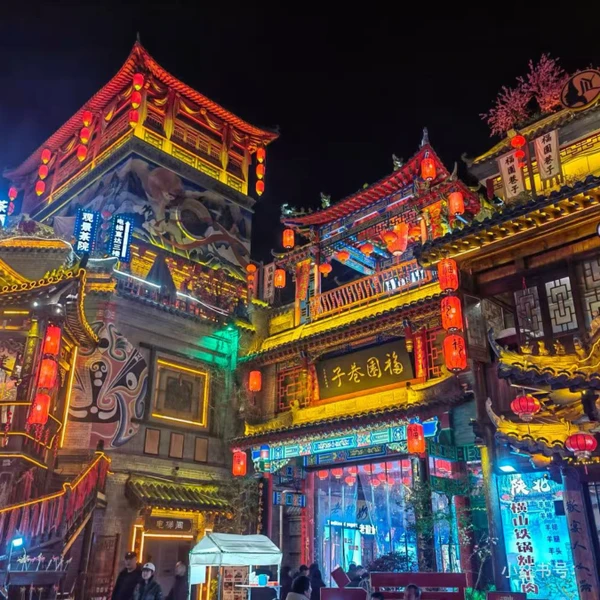 Вечерний променад по улице Наньлогусян + Олимпийский стадион – индивидуальная экскурсия