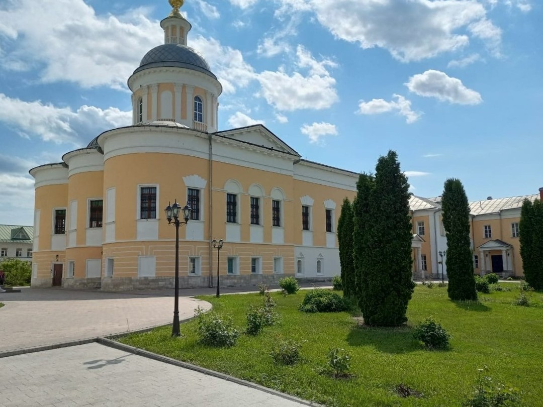 Фото 1 авторского тура - день 1 Коломенский кремль, дополнительная экскурсия на фабрику пастилы