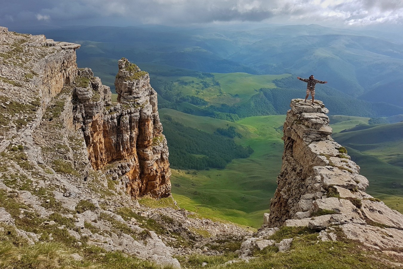 Плато Бермамыт — путешествие в «Край каменных великанов» из Железноводска –  индивидуальная экскурсия в Железноводске