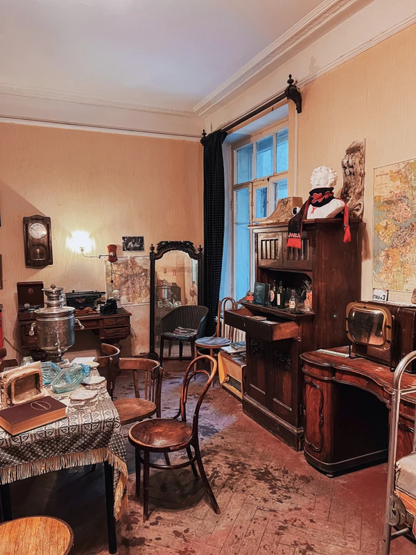 Парадные старого Петербурга + квартира Довлатова – групповая экскурсия