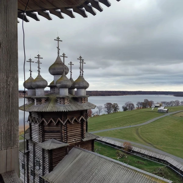 Из Петрозаводска — к чарующему острову Кижи