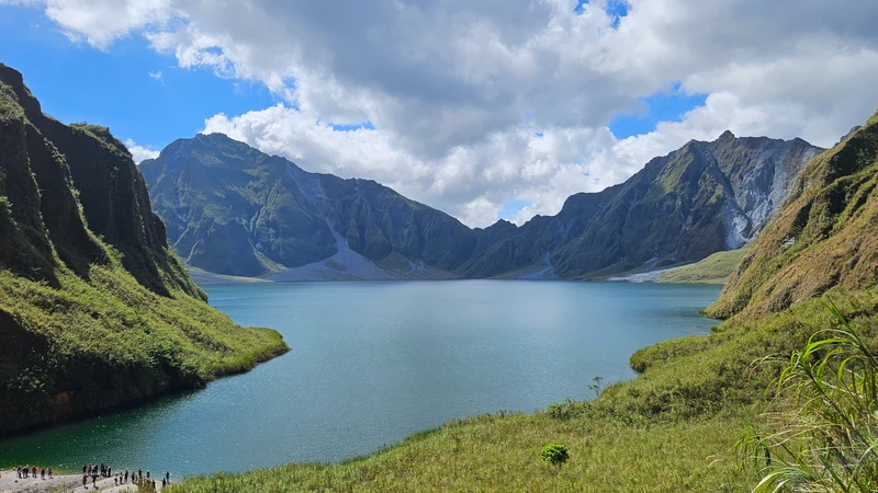 Вулкан Пинатубо в Маниле: по пепельной долине на джипах и пешком – индивидуальная экскурсия