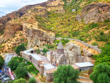  Памятник армянскому алфавиту, монастыри Сагмосаванк и Ованнаванк – индивидуальная экскурсия