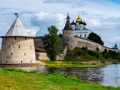 Древние крепости и храмы: Псков — Изборск — Печоры – групповая экскурсия