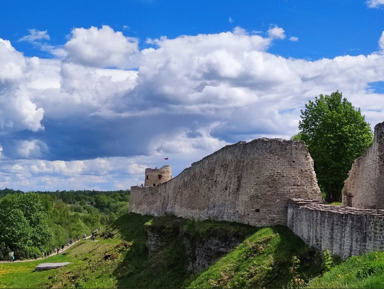 Экскурсия по Печорам и Изборску