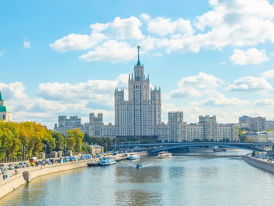 Речная прогулка от Парка Зарядье на панорамном теплоходе – групповая экскурсия