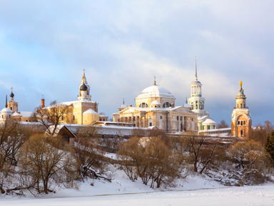 Однажды в Торжке: холмы, набережная и древние монастыри – групповая экскурсия
