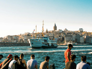 Морская прогулка на теплоходе по Босфору с аудиогидом (2 часа) – групповая экскурсия
