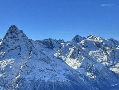 Прекрасный Домбай — джип-тур к Сырным пещерам, Гумбаши, озеру Кара-Кёль – групповая экскурсия
