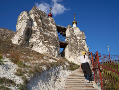 Экскурсия в Костомаровский и Дивногорский пещерные монастыри