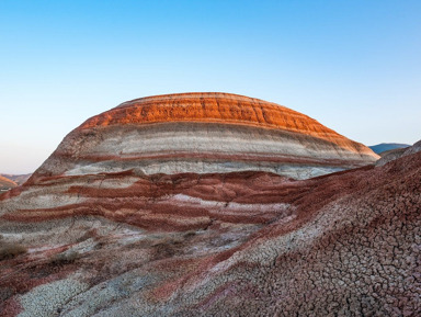 Розовое озеро, Радужные горы, гора Бешбармаг и дегустация черной икры – индивидуальная экскурсия