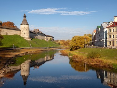 Обзорная пешеходная экскурсия по Кремлю и центру Пскова