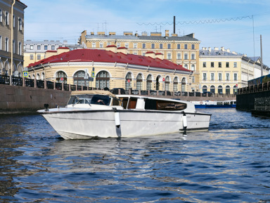 Прогулка на венецианском такси по рекам и каналам Петербурга – индивидуальная экскурсия