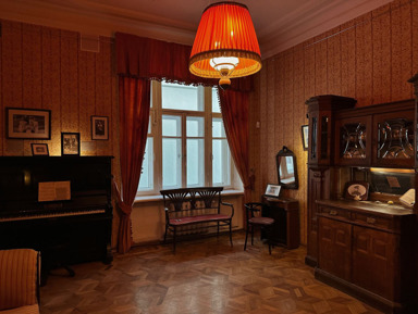 Квартира-музей М. А. Булгакова: входной билет и аудиоэкскурсия по «нехорошей квартире»