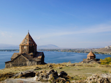 Армянские святыни и холодное озеро Севан – индивидуальная экскурсия