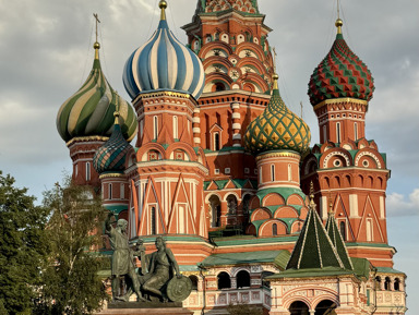 «Москва для влюбленных»: романтическая прогулка по Красной площади – индивидуальная экскурсия