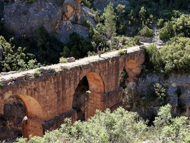 Римский акведук и прогулка среди скал – индивидуальная экскурсия
