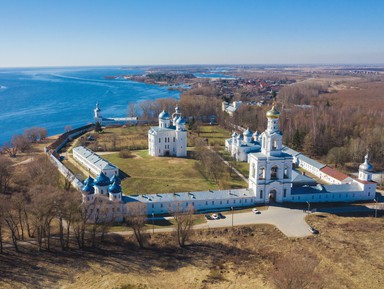 Былинное Поозерье: Перынский скит и Юрьев монастырь (на вашем авто)