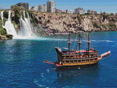 Прогулка на пиратской яхте в Анталии – групповая экскурсия