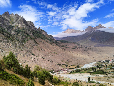 Экскурсия по маршруту Верхняя Балкария-Голубые озера-горячие источники
