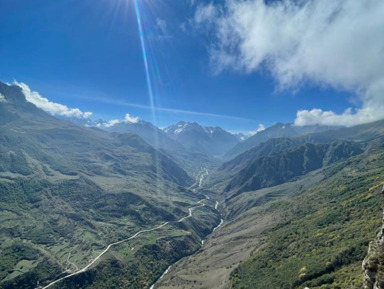 Джип-тур: Хуламо-Безенгийское ущелье + Язык Тролля – групповая экскурсия