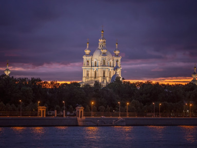 «Разводные мосты» (стол на 6 мест, «Румянцевский спуск», пт.-сб.) – индивидуальная экскурсия