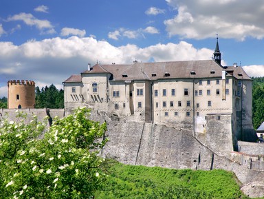 Групповой тур из Праги в Кутна Гору, Костницу и крепость Штернберк – групповая экскурсия