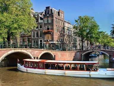 Амстердам для своих: по каналам на кораблике – индивидуальная экскурсия