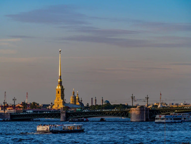 Большая обзорная на 5 часов: Петербург, Смольный, Петропавловская крепость – групповая экскурсия