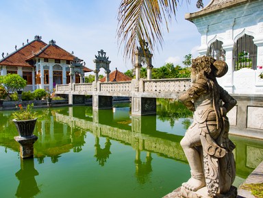 Великолепные дворцы Бали – индивидуальная экскурсия