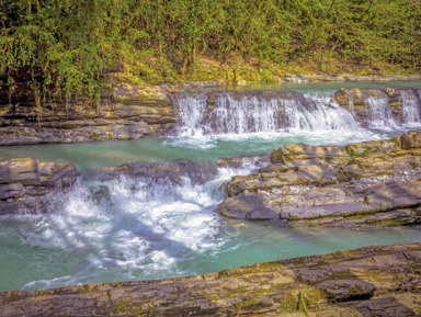 Драйв-джиппинг в Солох-аул: Ведьмина гора, Самшиты, источник и водопады – групповая экскурсия