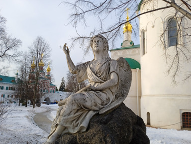«О женских судьбах в Новодевичьем монастыре» — зимняя пешеходная экскурсия