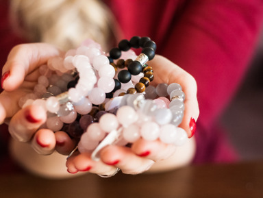 Мастер-класс по созданию браслета-талисмана по вашей натальной карте – групповая экскурсия