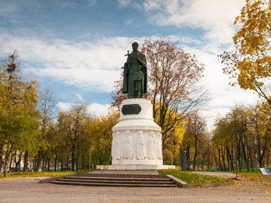 Псков: развлекательно-историческая аудиопрогулка по главному проспекту города – индивидуальная экскурсия