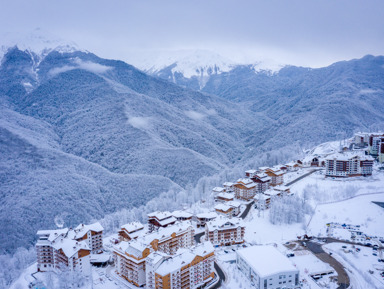 Роза Хутор: Олимпийская деревня и шоу поющих фонтанов с канатной дорогой – групповая экскурсия