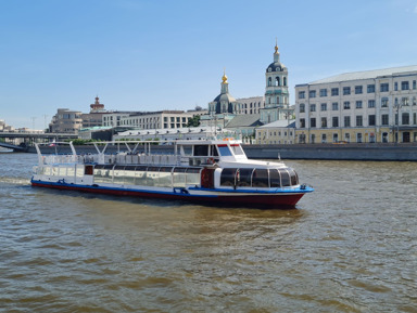  Речная прогулка на теплоходе Император с аудиогидом по центру Москвы – групповая экскурсия