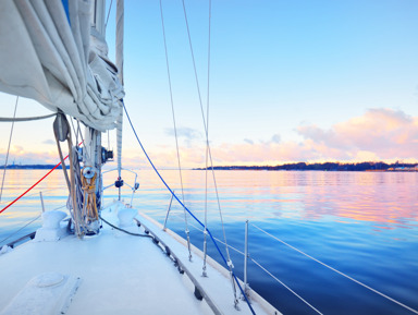 Морская прогулка на яхте под парусом – групповая экскурсия