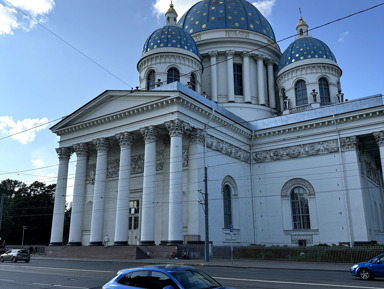 Увидеть все: от парадного Петербурга до парадных и стрит-арта на авто преми – индивидуальная экскурсия