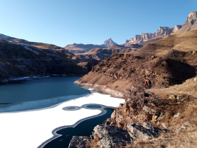 Путешествие к Эльбрусу и озеру Гижгит – индивидуальная экскурсия