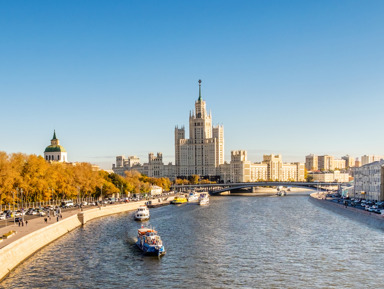От Кремля до Крымского: часовая прогулка по Москве-реке от парка «Зарядье» – групповая экскурсия