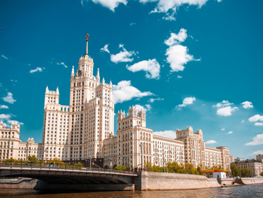 Речной экспресс-маршрут от причалов Воробьёвы горы и Парк «Зарядье» – групповая экскурсия
