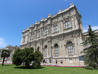 Дворец Долмабахче и круиз по Босфору – индивидуальная экскурсия