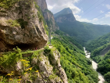 Верхняя Балкария и Голубые озера из Нальчика – групповая экскурсия