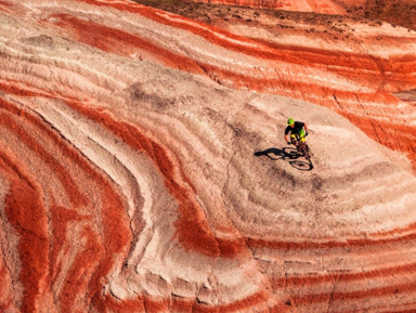 Радужные горы, Розовое озера, гора Бешбармаг и рыбный ресторан у моря – индивидуальная экскурсия